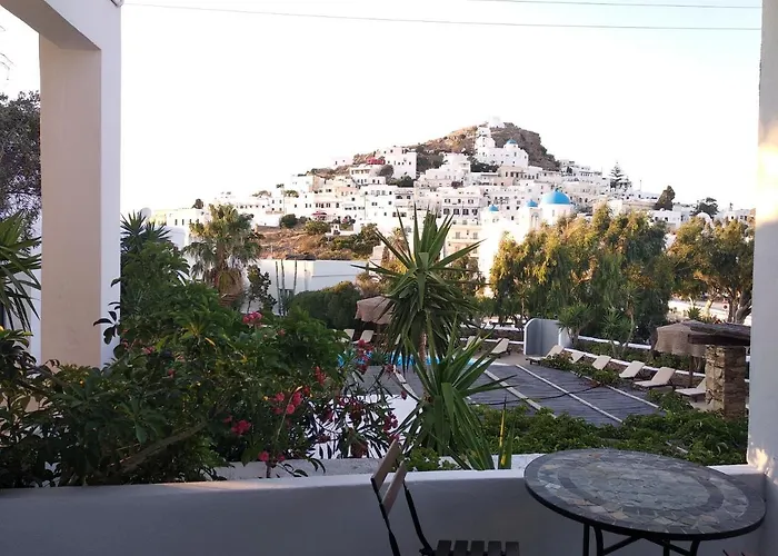 Mediterraneo فندق إيوس خورا